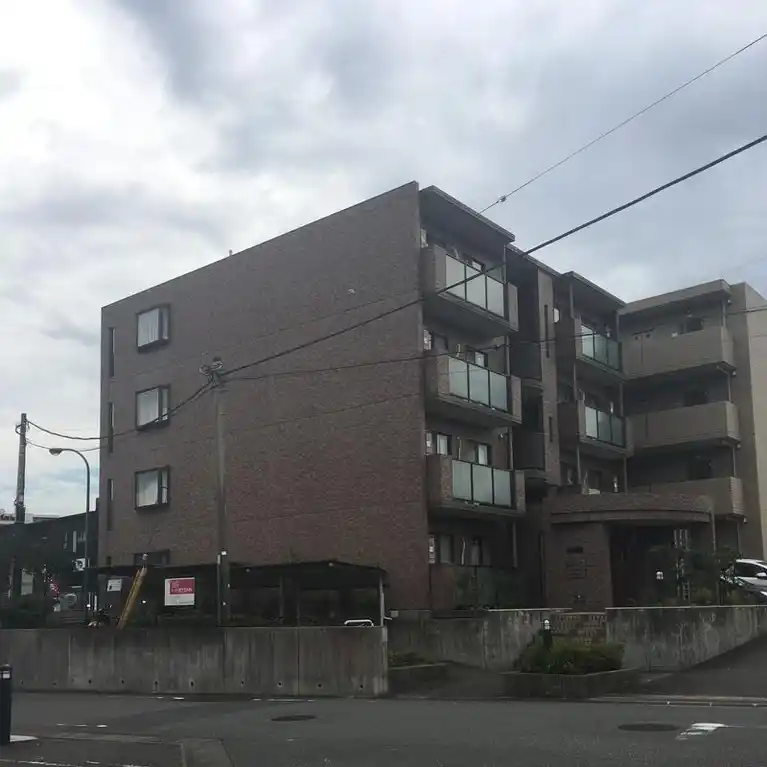 パウメズ