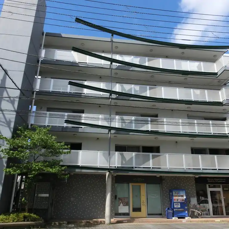 イーストコート1号館 外観