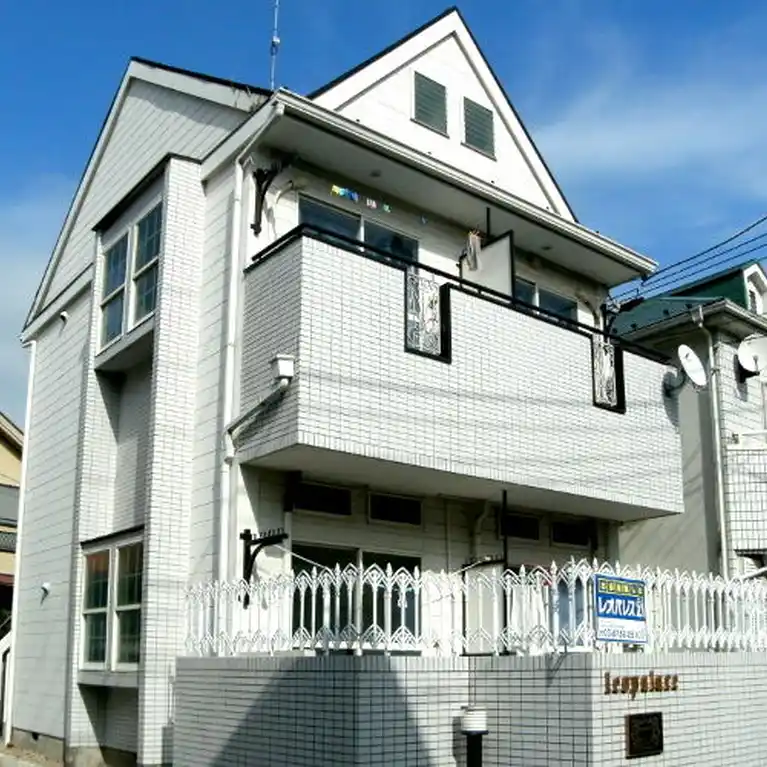 レオパレス染地 外観
