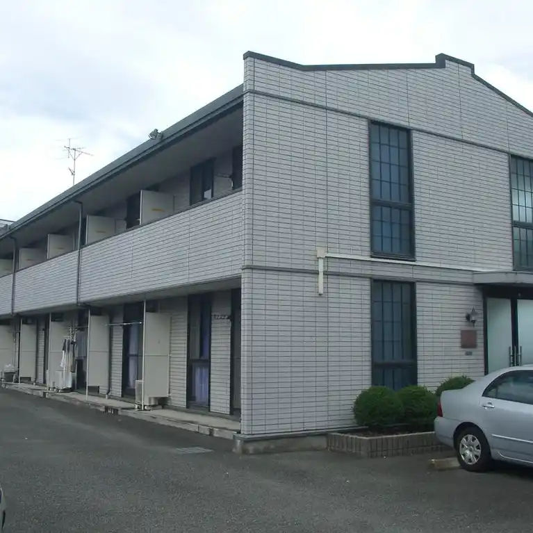レオパレスシャンテ四之宮 外観