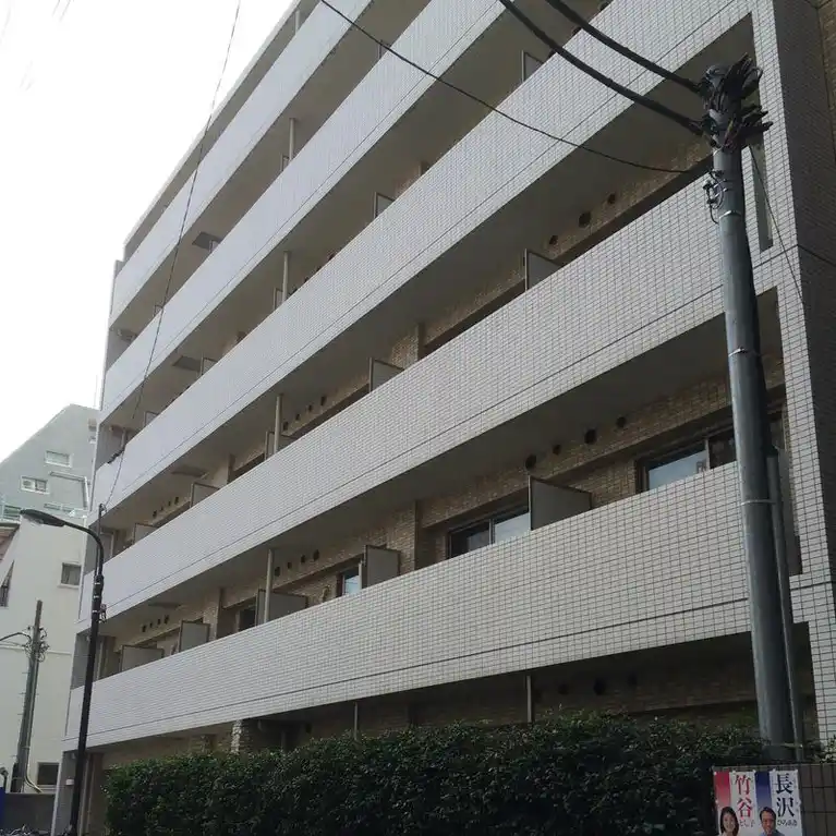 プレール・ドゥーク新宿 外観