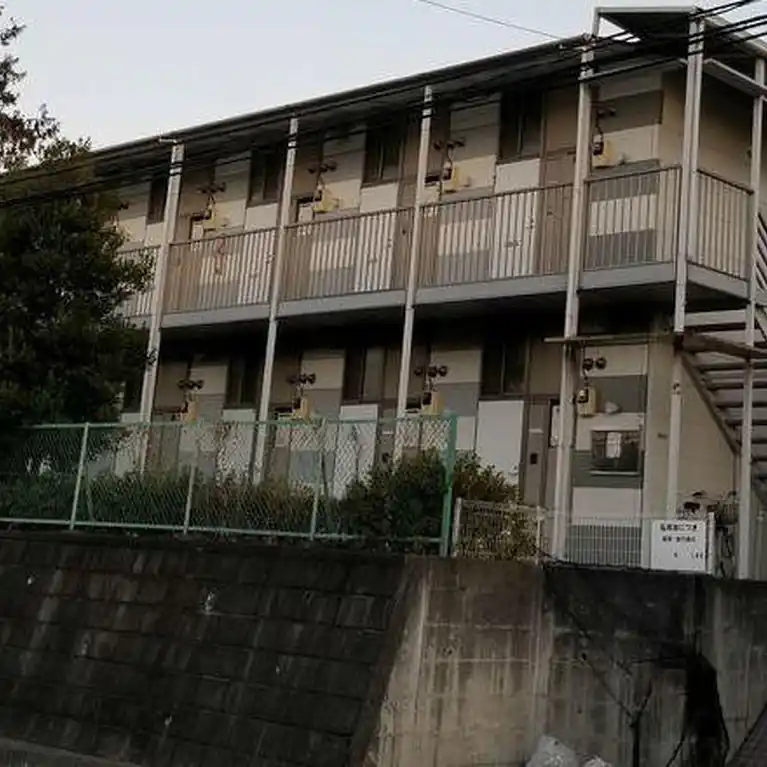 レオパレスサニーヒルツカサ 外観