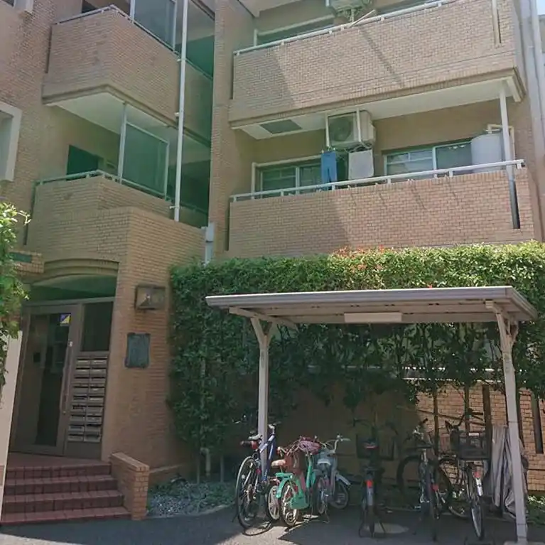 どみしるまーさ西館 外観