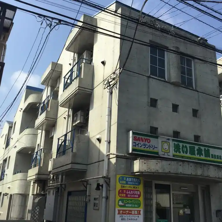 MORE国立 外観