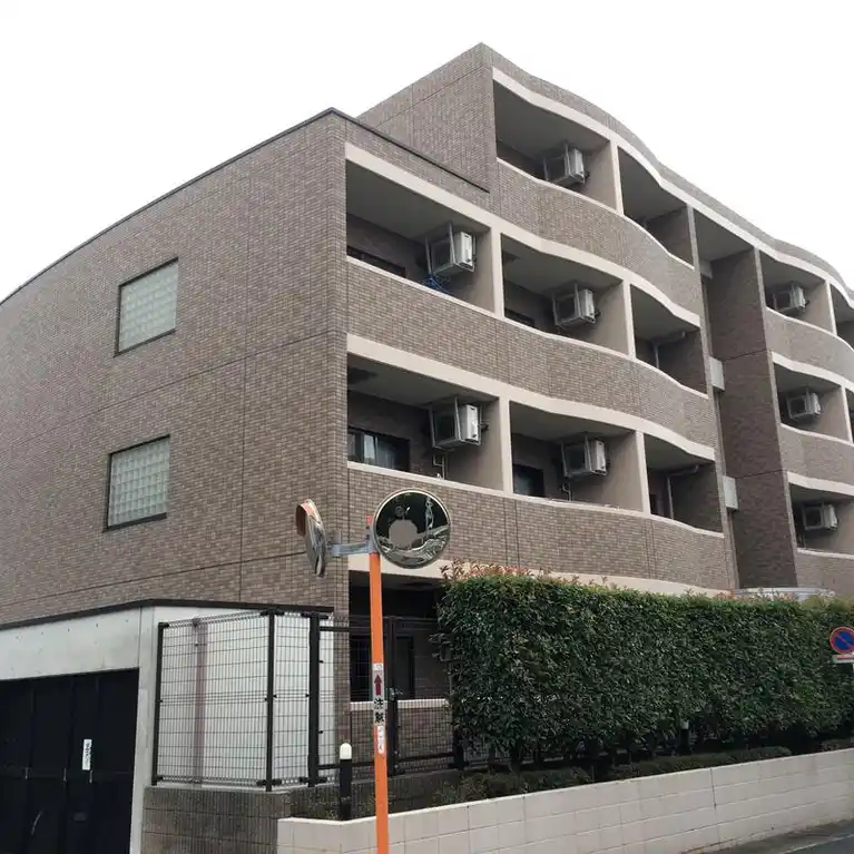 ウィスタリアII 外観