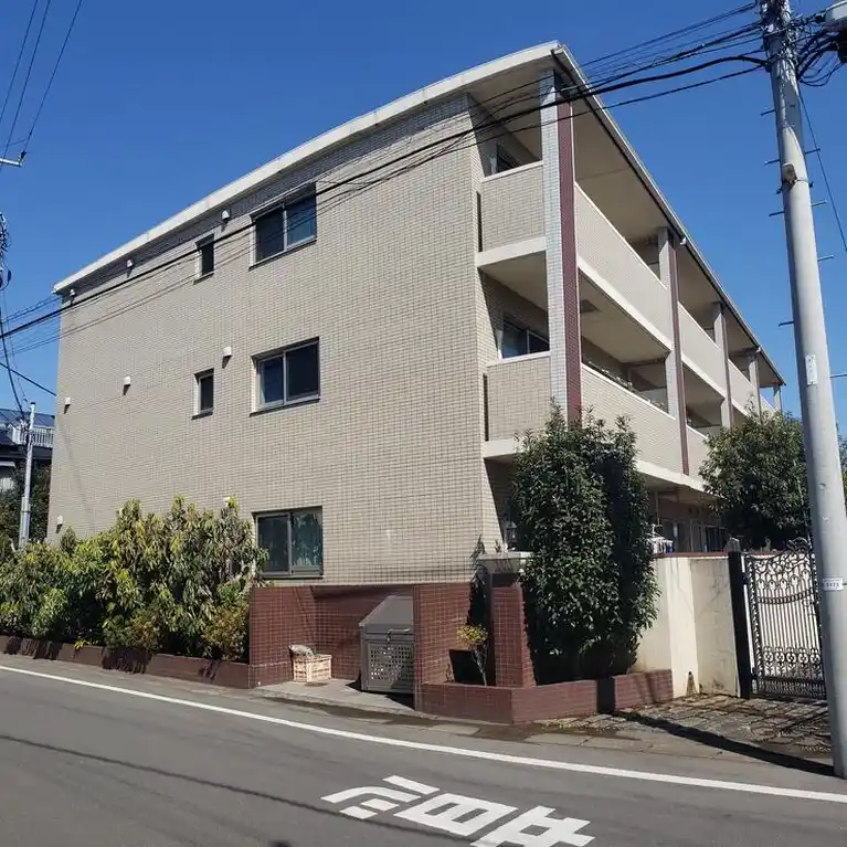 ラティーナ 外観