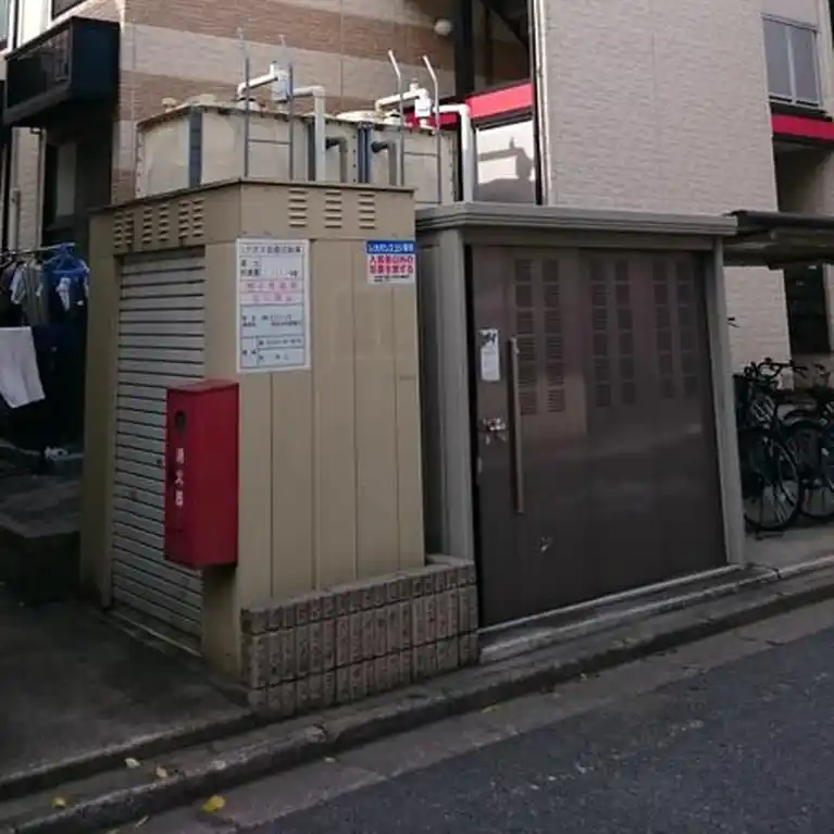 レオパレスシルフィー 外観