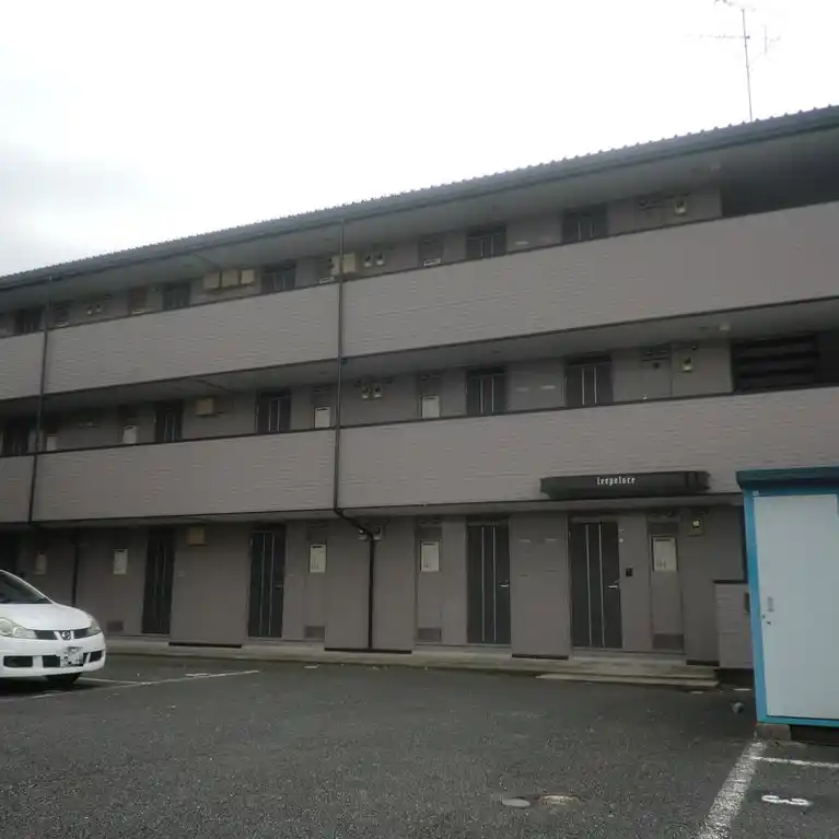 レオパレスハル 外観