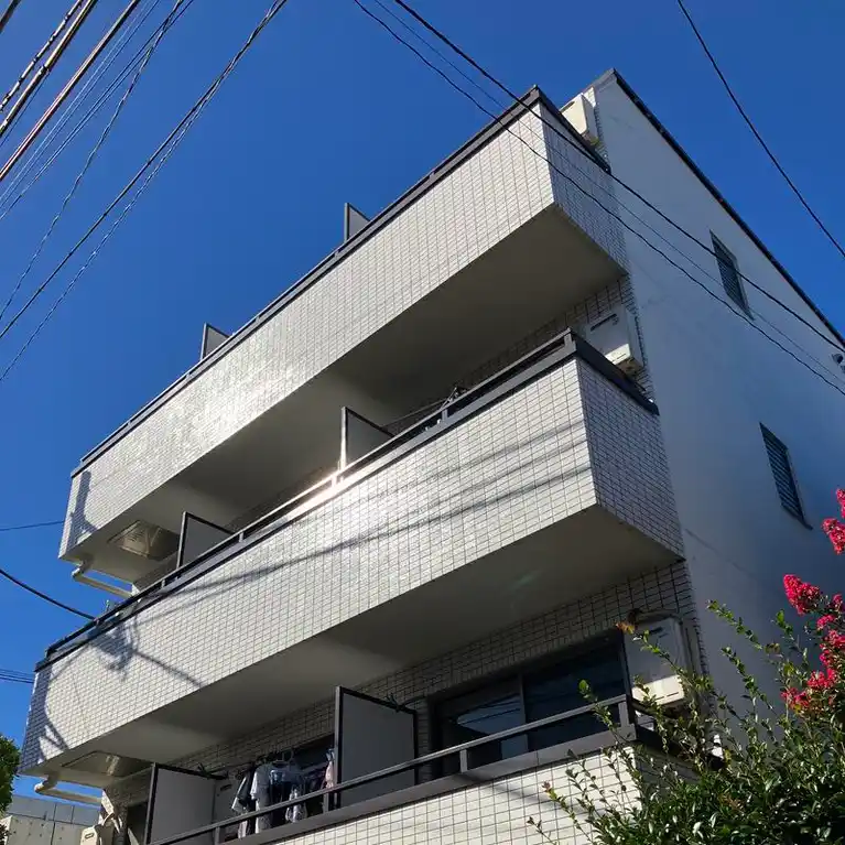 ルーブル新宿 外観