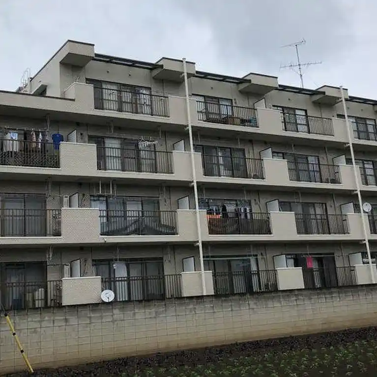 ロイヤルハイツ徳丸 外観