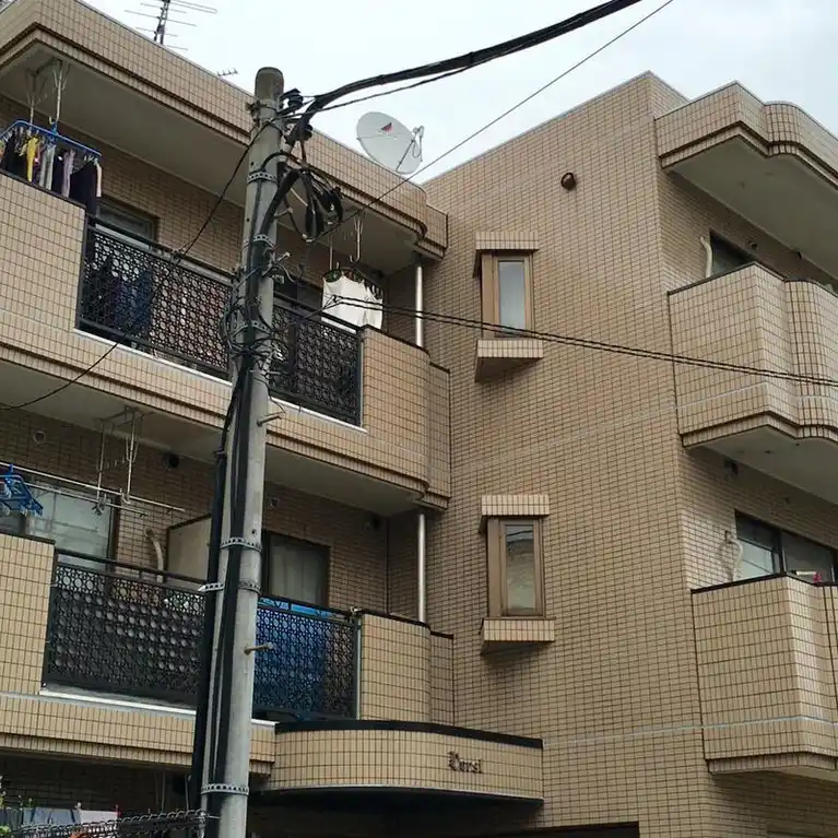ヴェルセ学芸大 外観