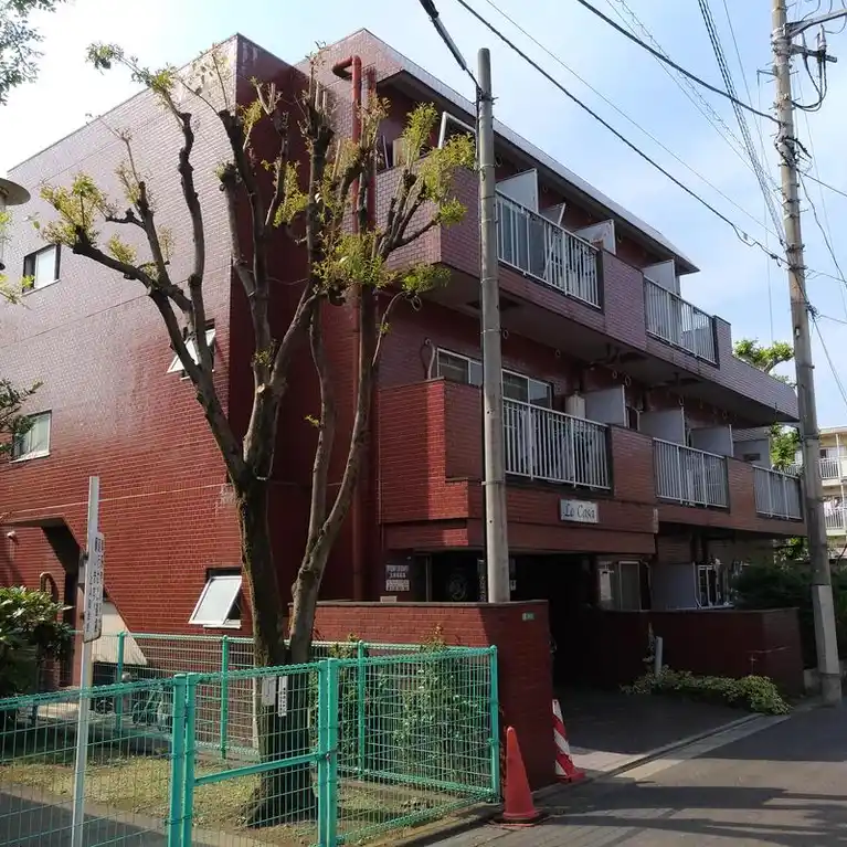 ラカーサ 外観