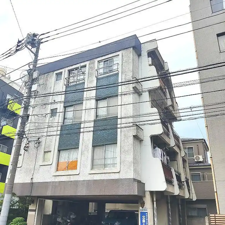 シルバーマンション 外観