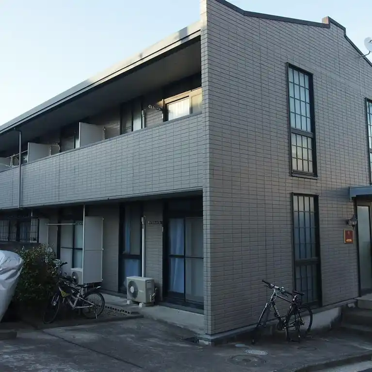 レオパレスラ・ロング 外観