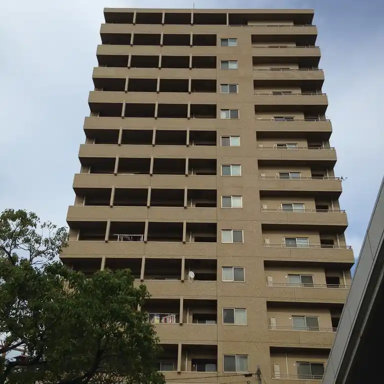 アパガーデンパレス<佐倉駅前>EastWing(東棟) 外観
