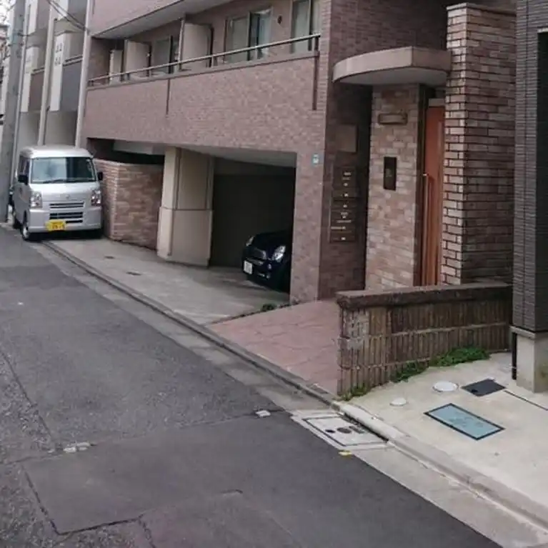 T-マークコート 外観