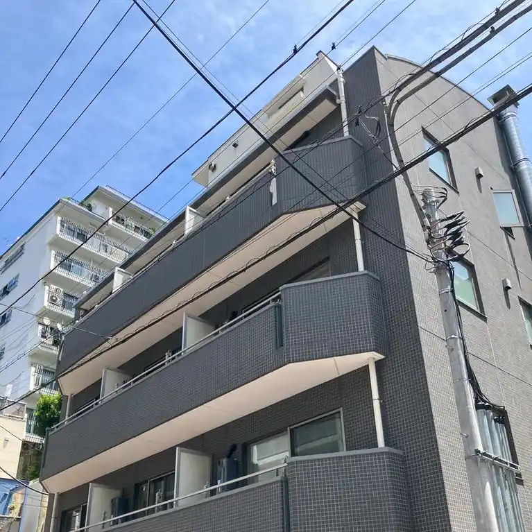 クイーンズ代々木 外観