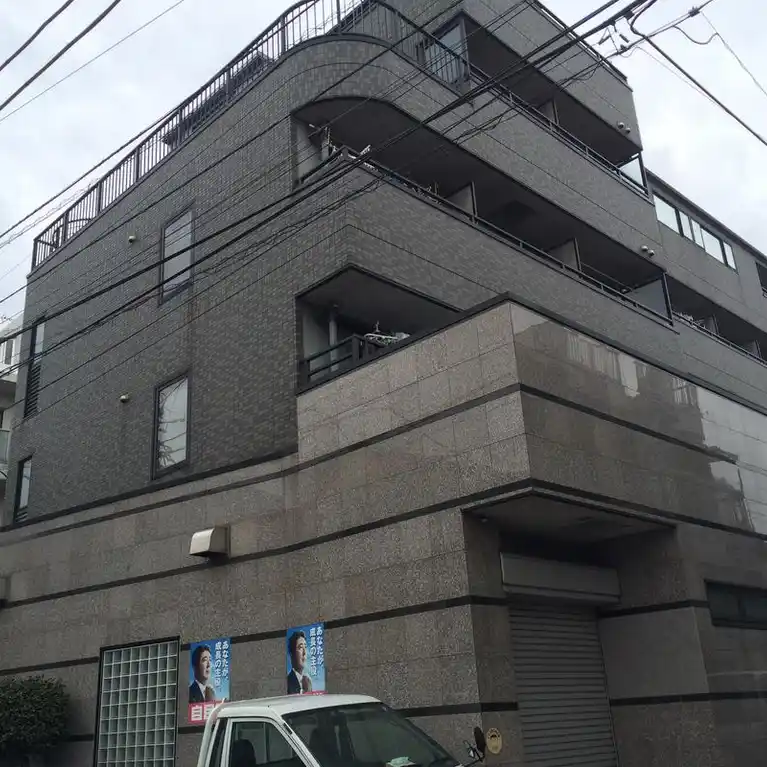 アドバンス・アイ