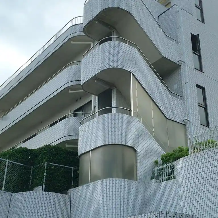 リバービューハイツ野毛 外観