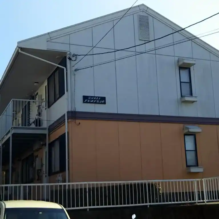 ラフィネ市ケ尾 外観