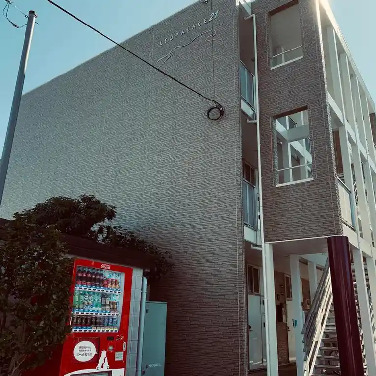 レオパレスサンファーム 外観