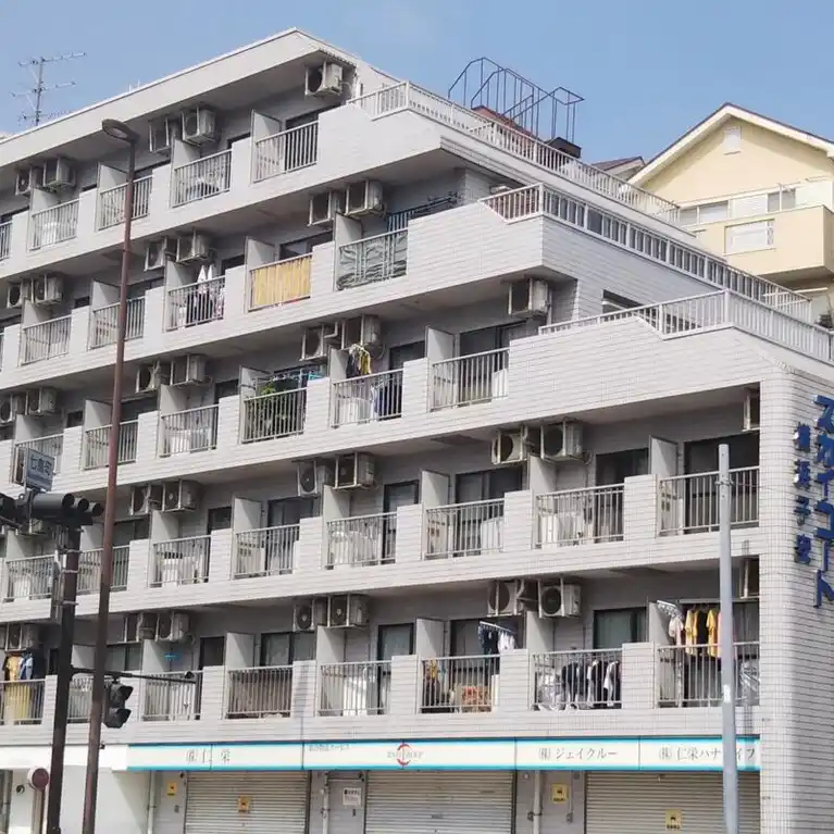スカイコート横浜子安 外観