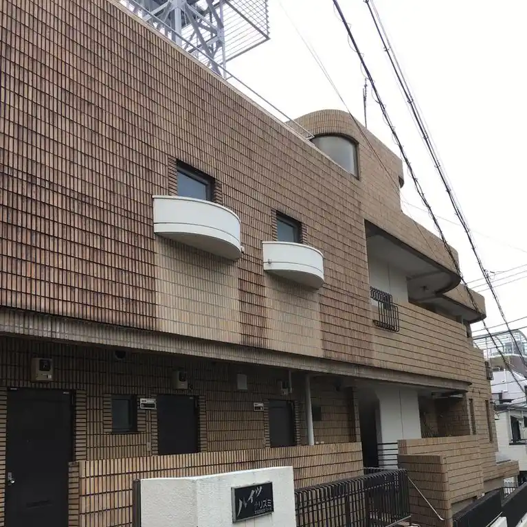 ハイツナリズミ 外観