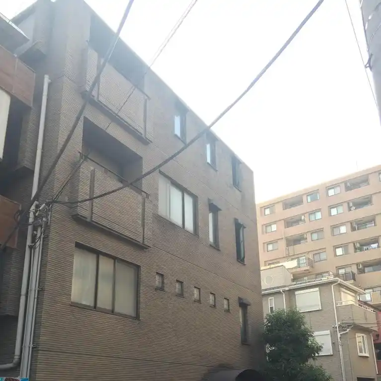 セザール根岸 外観