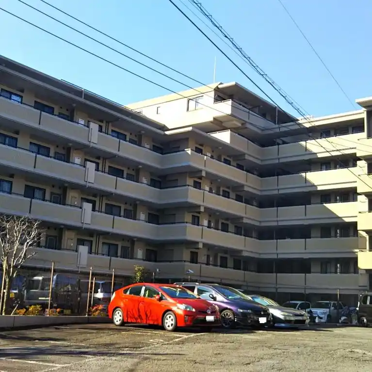 クレストフォルム中山 外観