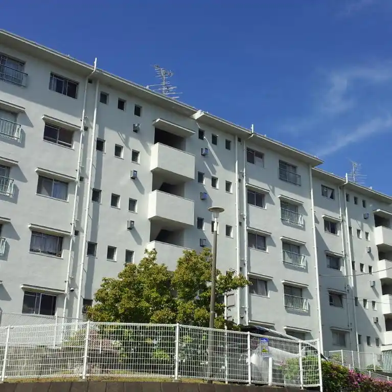 鶴川二丁目住宅2-11-4 外観