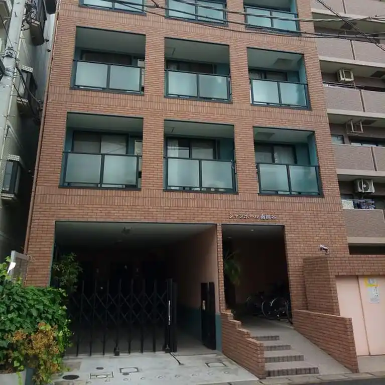 シャンポール南越谷 外観