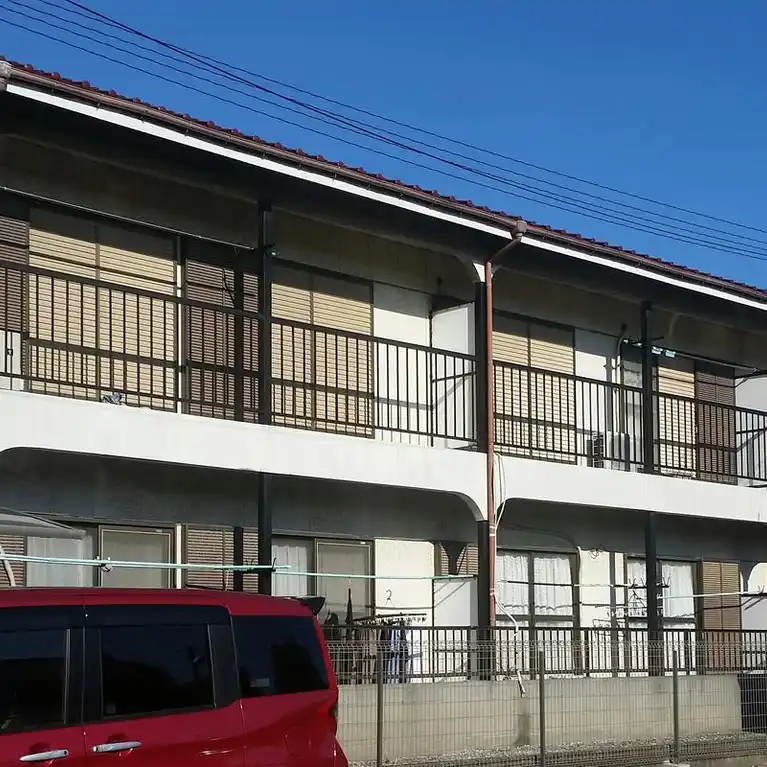 ホワイト倉島 外観