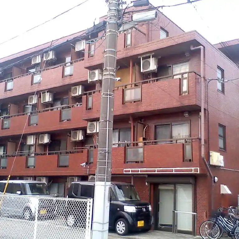 セザール第二鶴間 外観