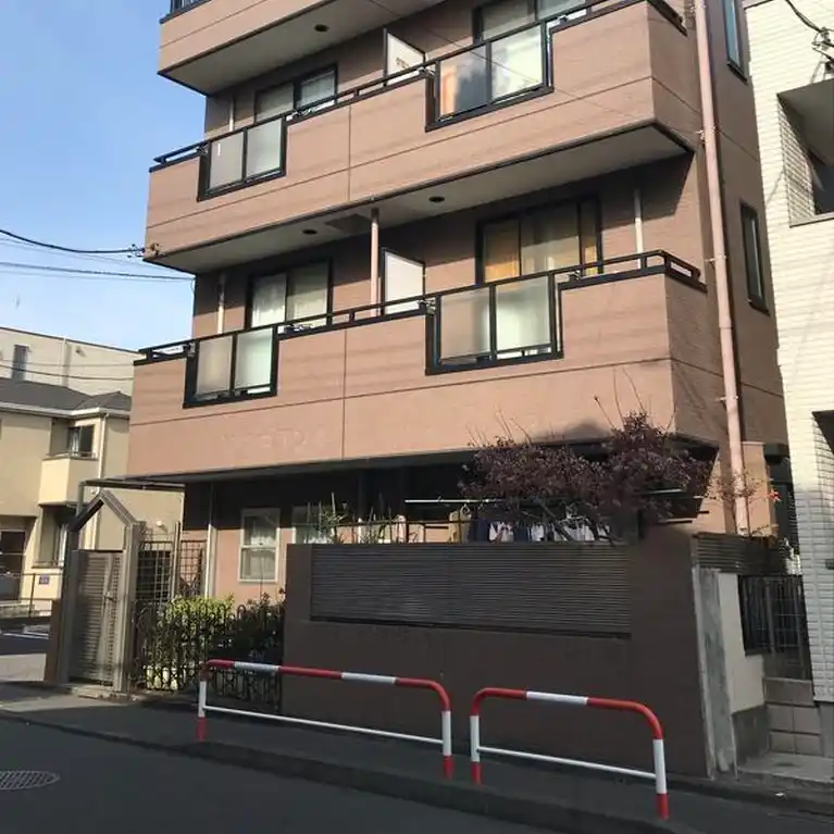 エスコートわらび 外観