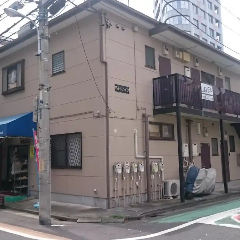 マルキハイツ