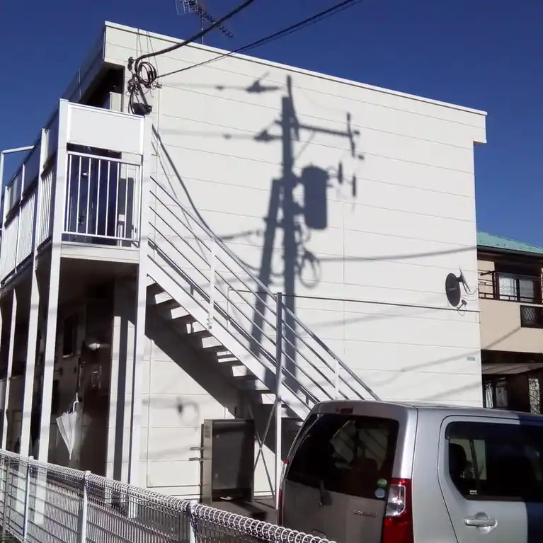 レオパレスカルマード 外観