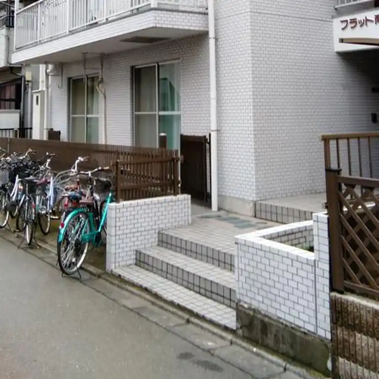 フラット南台 外観