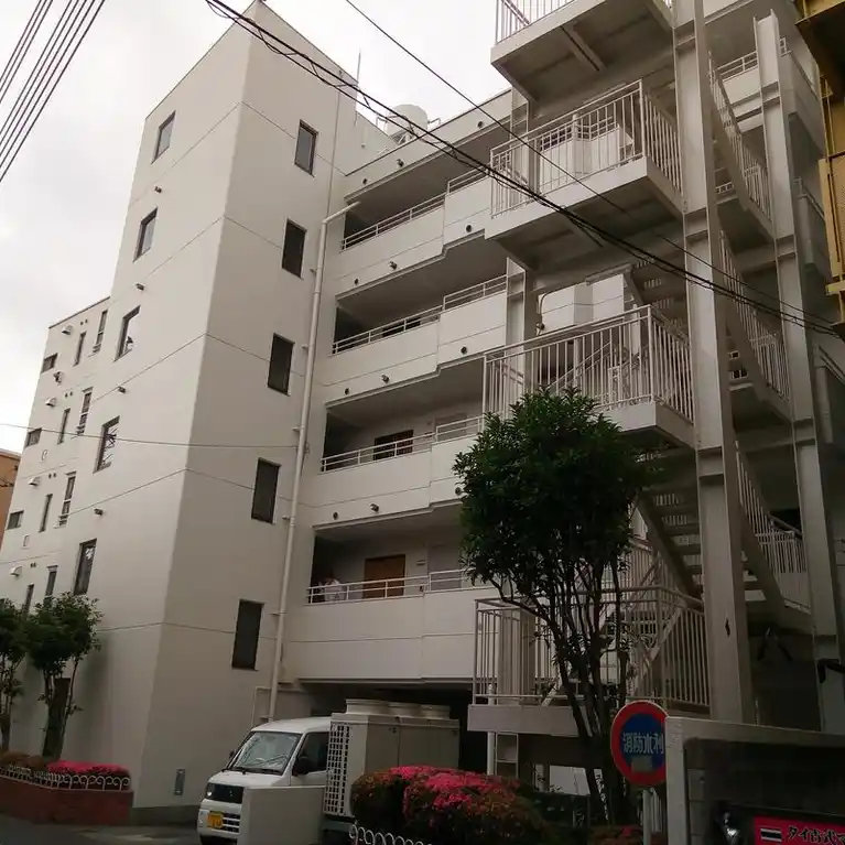 新越谷ハイツ 外観