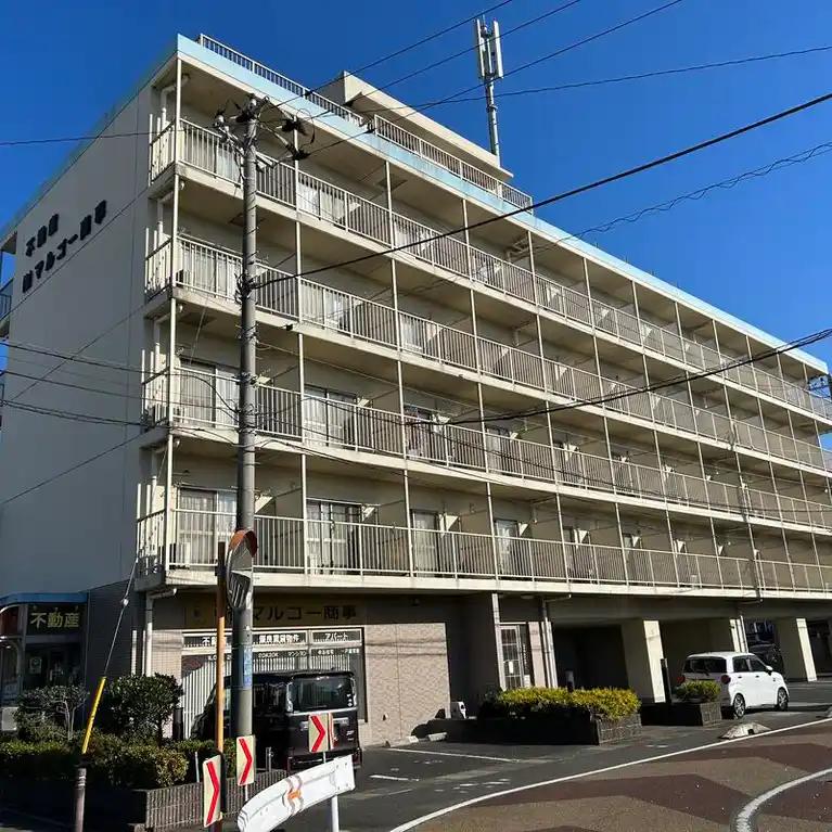 レオパレスエメラルド シティー 外観
