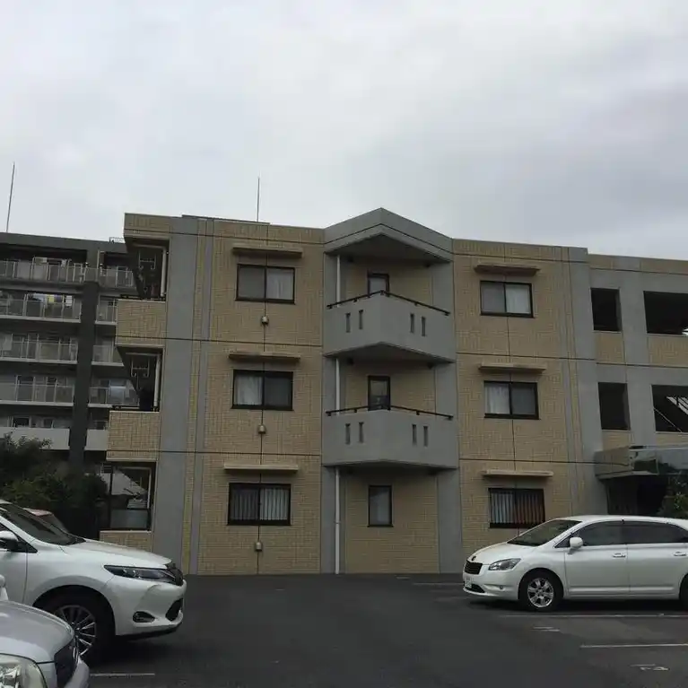 パインヒルズ A 外観