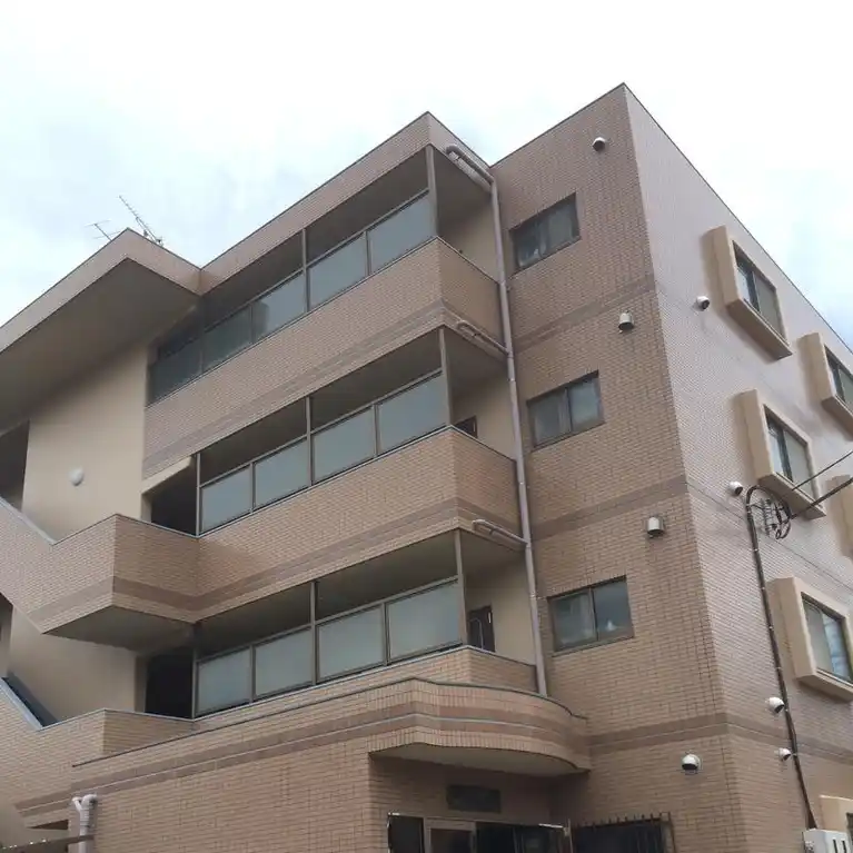 アブニールサクマ 外観
