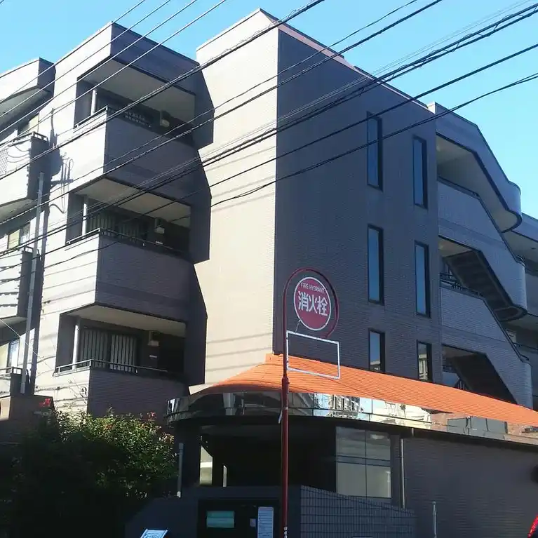 アルファークレスト 外観