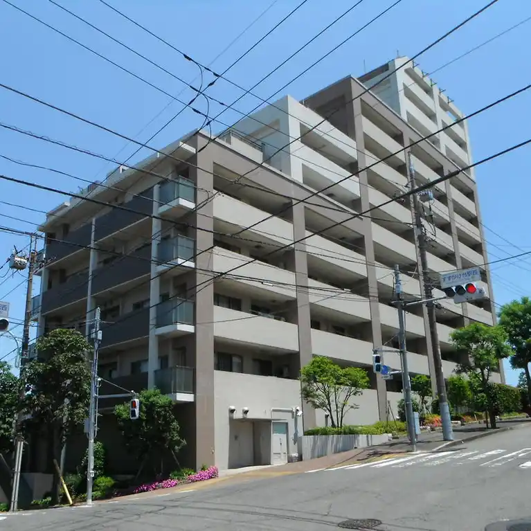 コスモフォーラムすずかけ台駅前