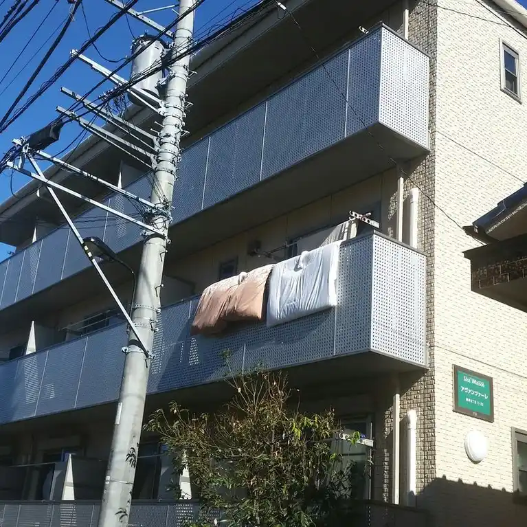アヴァンツァーレ 外観