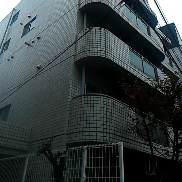 メゾン新小松 外観