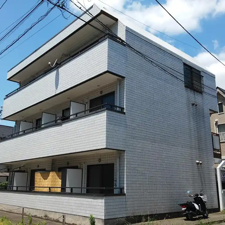 シャトルハイツ 外観