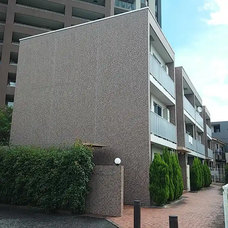 ラフォーレ大倉山伍番館 外観