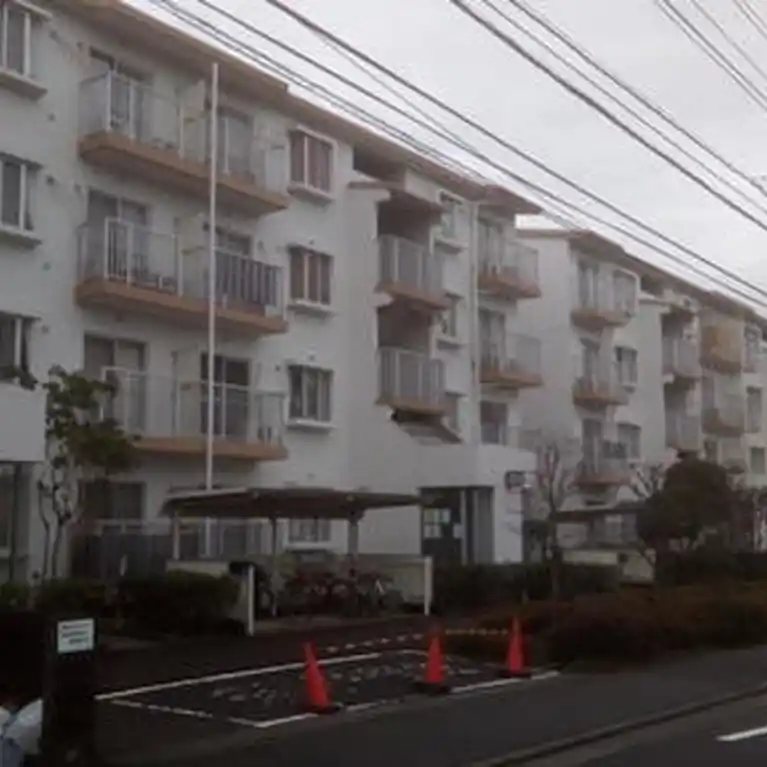座間入谷ハイツ6号棟