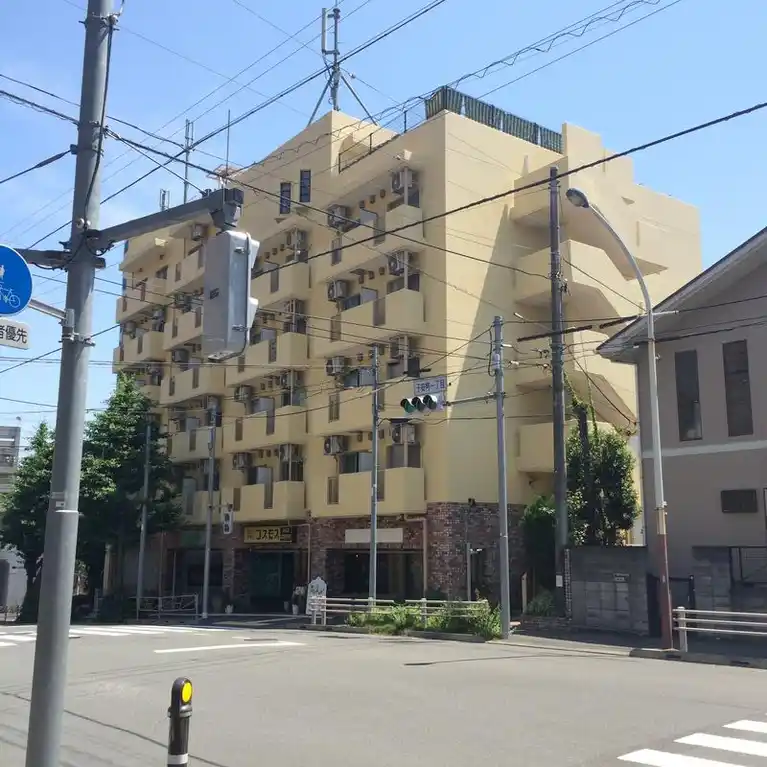 ウェーブス 外観