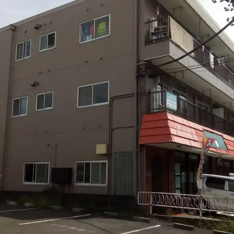 ラーバン橋本 外観